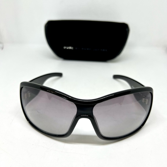 MARC by MARC JACOBSđź’ĄSOLD OUTđź’ĄUnisex Black Frame Sunglasses - Picture 5 of 10